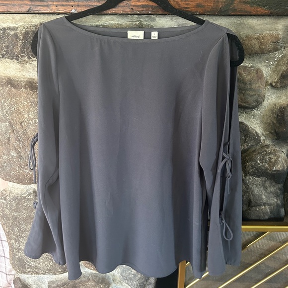 EUC Wilfred Aritzia Pozzi Open Tie Sleeve Blouse - Picture 2 of 6